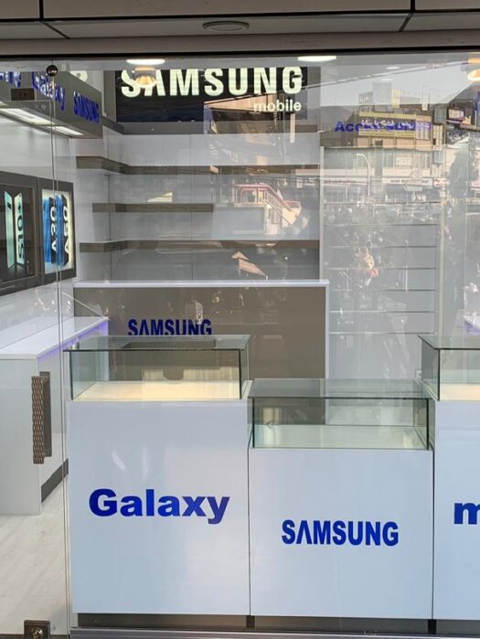 دکور موبایل فروشی