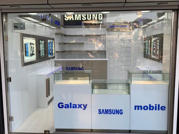 دکور موبایل فروشی