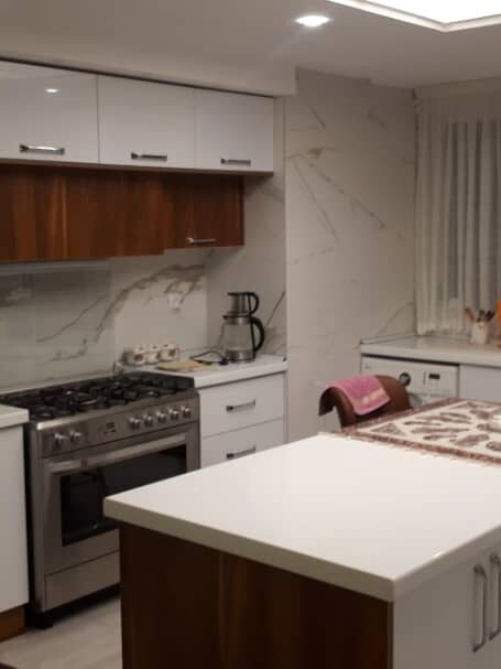 کابینت هایگلاس کرج جهانشهر