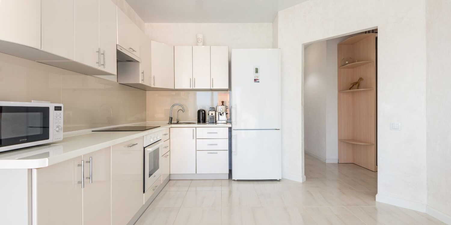 کابینت هایگلاس اکلیلی