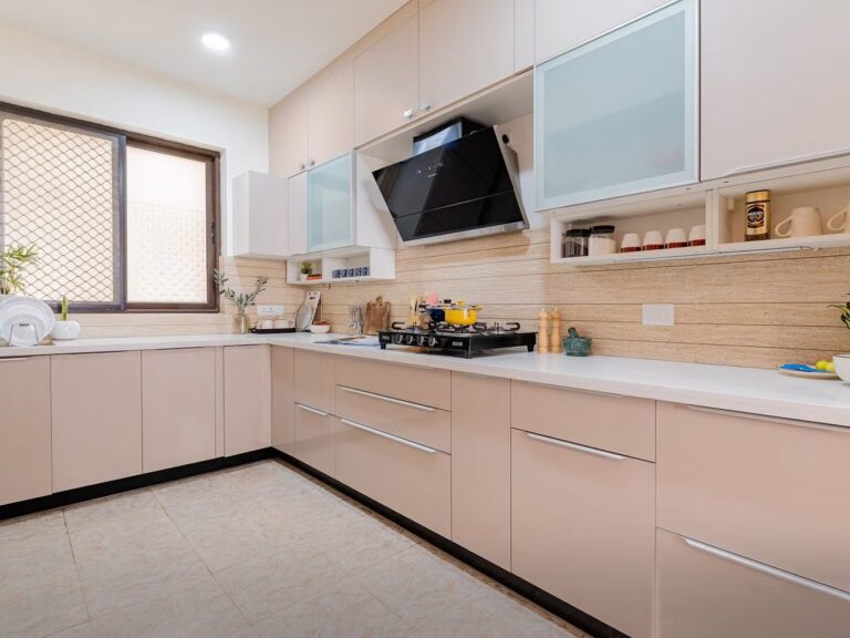 کابینت کرم نسکافه ای