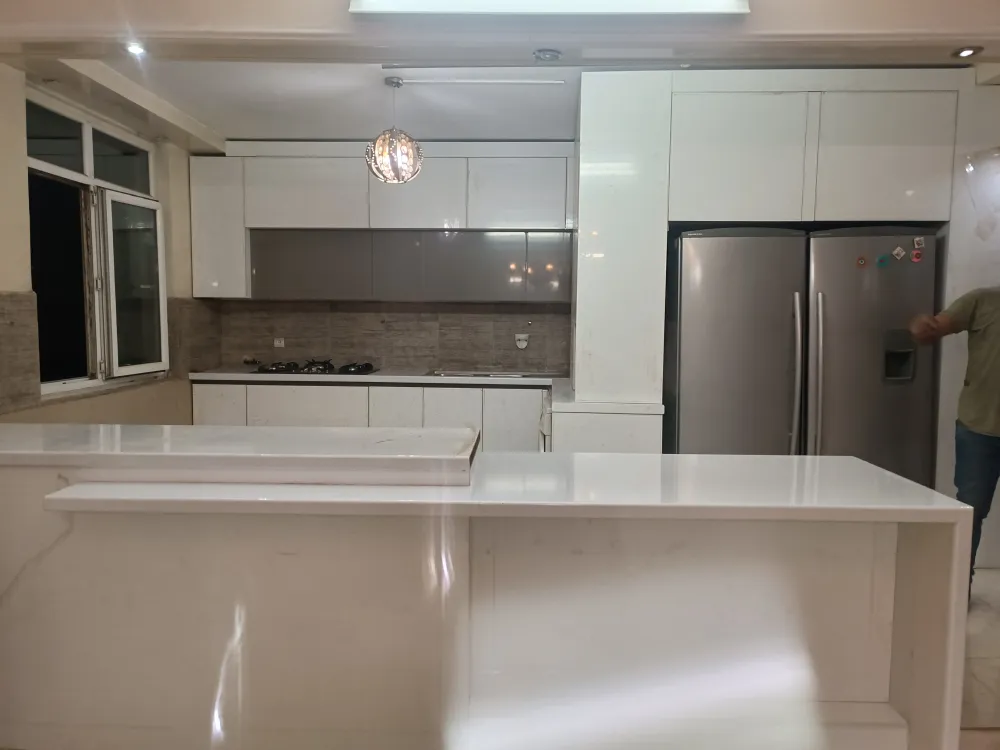 کابینت پله ای سفید طوسی