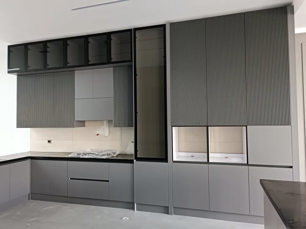 کابینت پله ای سفید طوسی