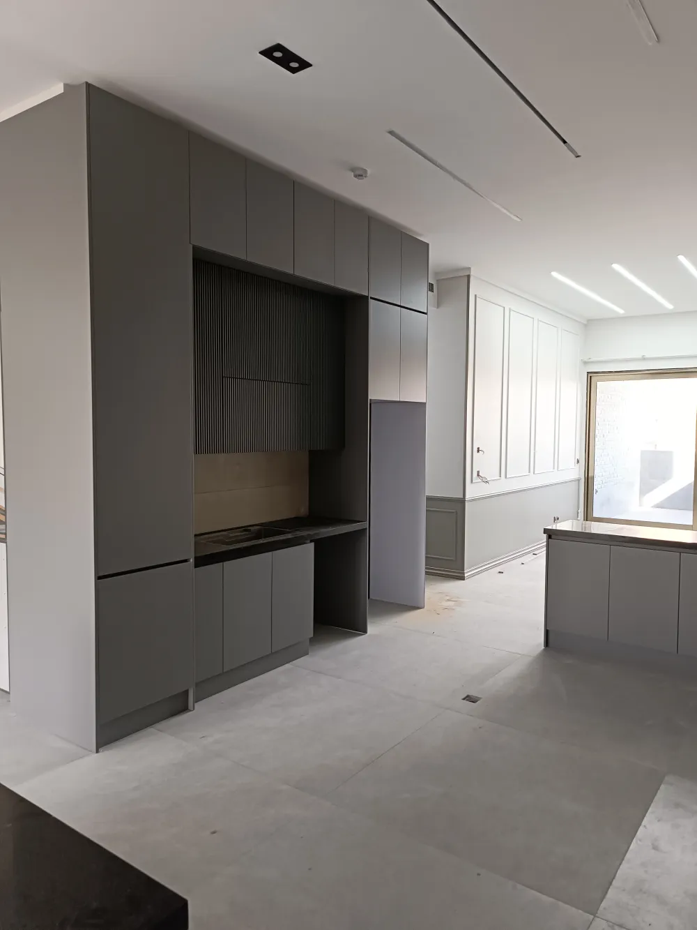 کابینت پله ای سفید طوسی