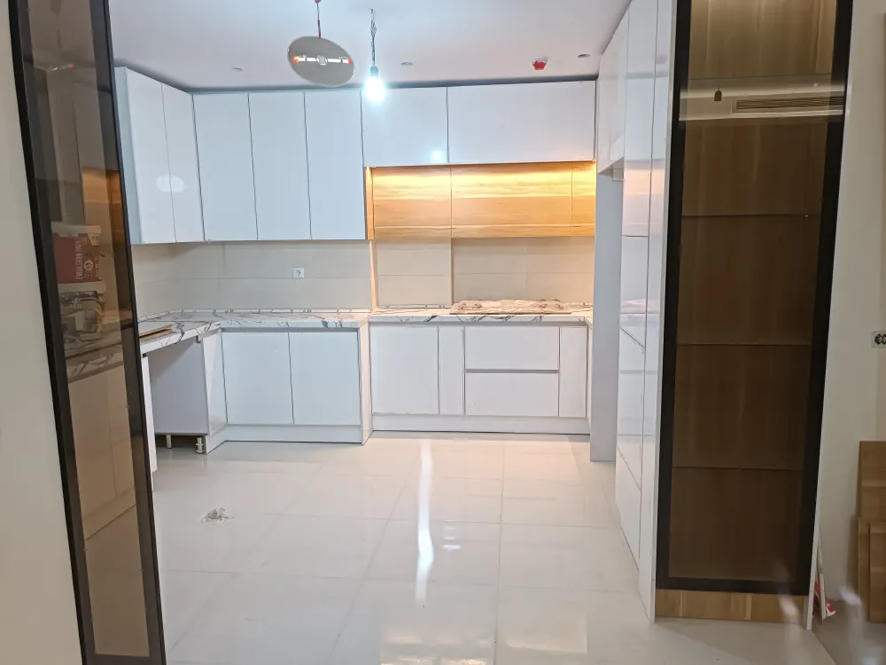 کابینت پله ای سفید طوسی