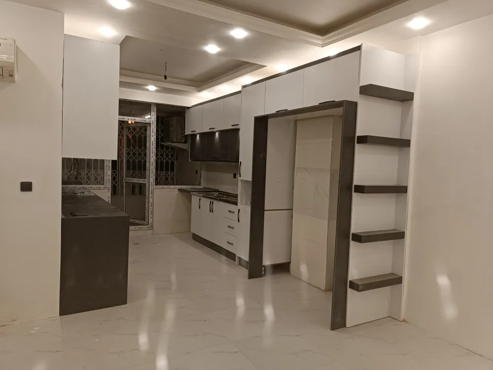 کابینت پله ای سفید طوسی