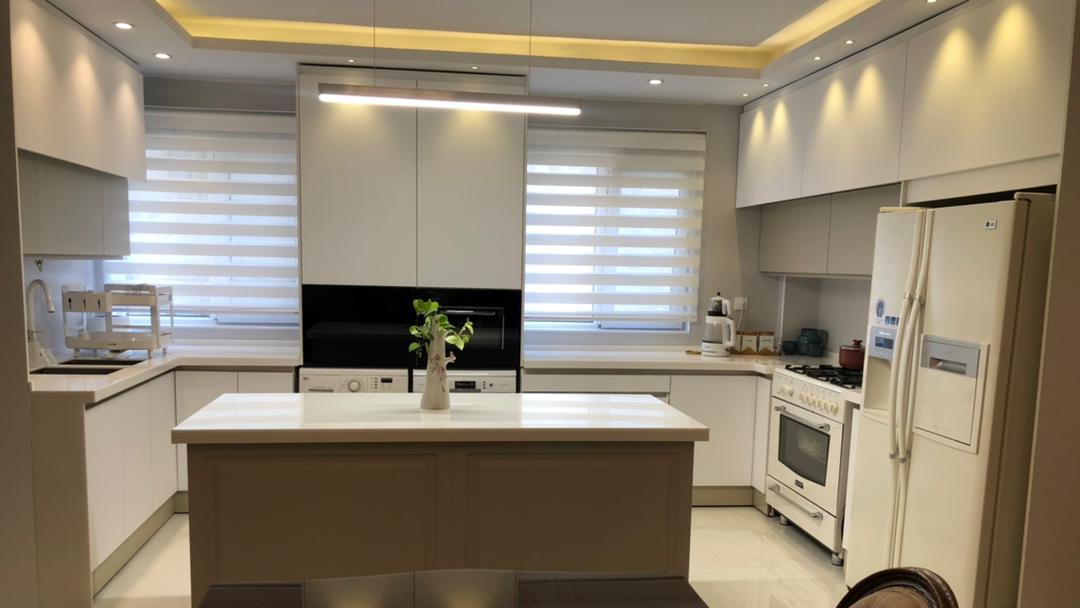 کابینت پله ای سفید طوسی