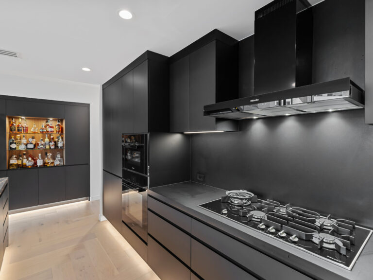 کابینت سازی