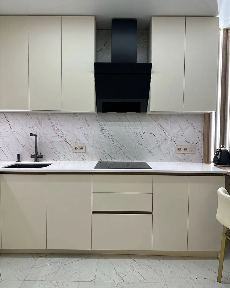 کابینت کرم آشپزخانه کوچک