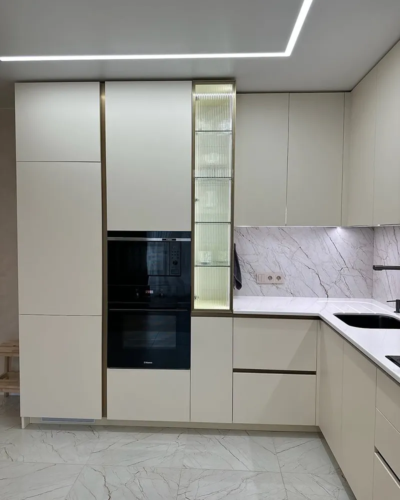 کابینت کرم آشپزخانه کوچک