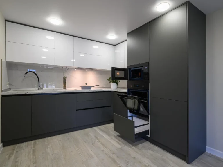 کابینت دو رنگ