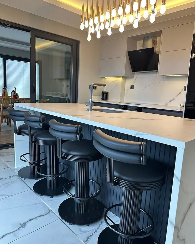 کابینت دو رنگ سفید مشکی