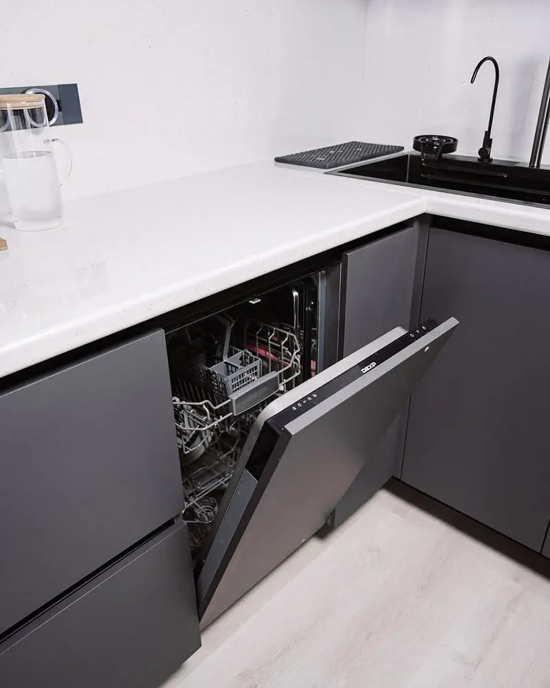 کابینت دو رنگ سفید مشکی