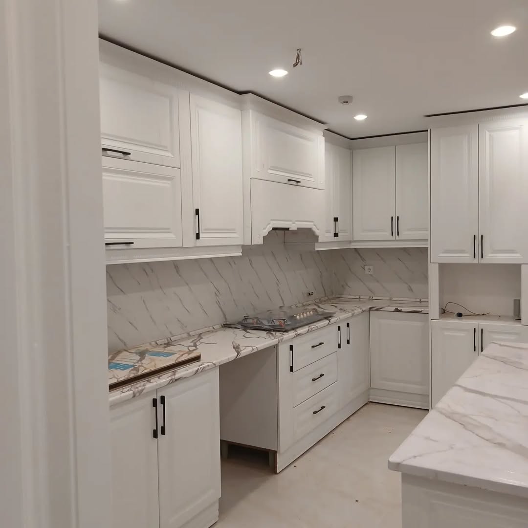 کابینت نئوکلاسیک سفید اقتصادی